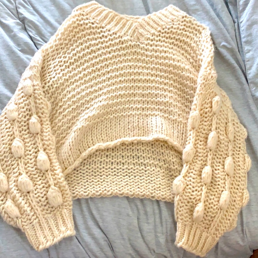 Cropped Cream Knitted Sweater
